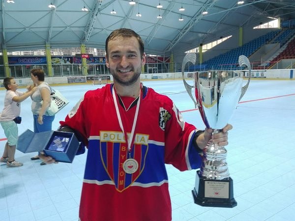 Sebastian Owczarek najlepszy obrońca Finałów Mistrzostw Polski w hokeju na rolkach 2016.