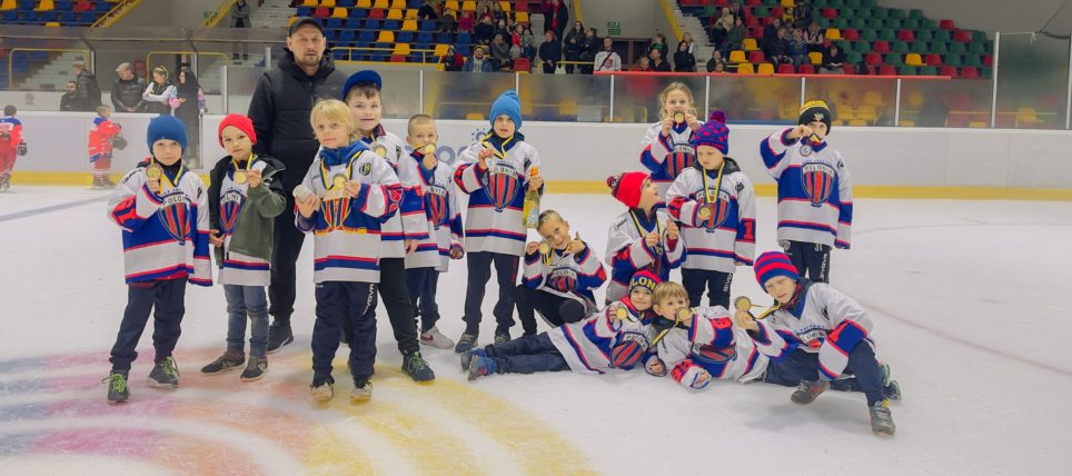 Turniej mini hokeja w Opolu i Czechach